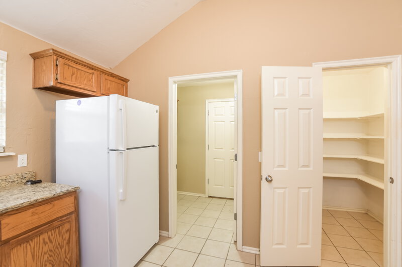 1,650/Mo, 524 Beacon Ave Norman, OK 73071 Kitchen View