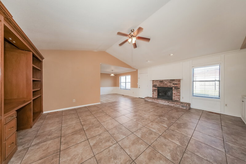 1,460/Mo, 2135 Jazzman Dr Norman, OK 73071 Living Room View 2