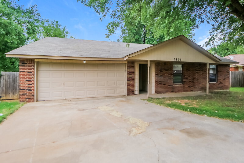 1,306/Mo, 2835 Juvene Circle Spencer, OK 73084 Front View