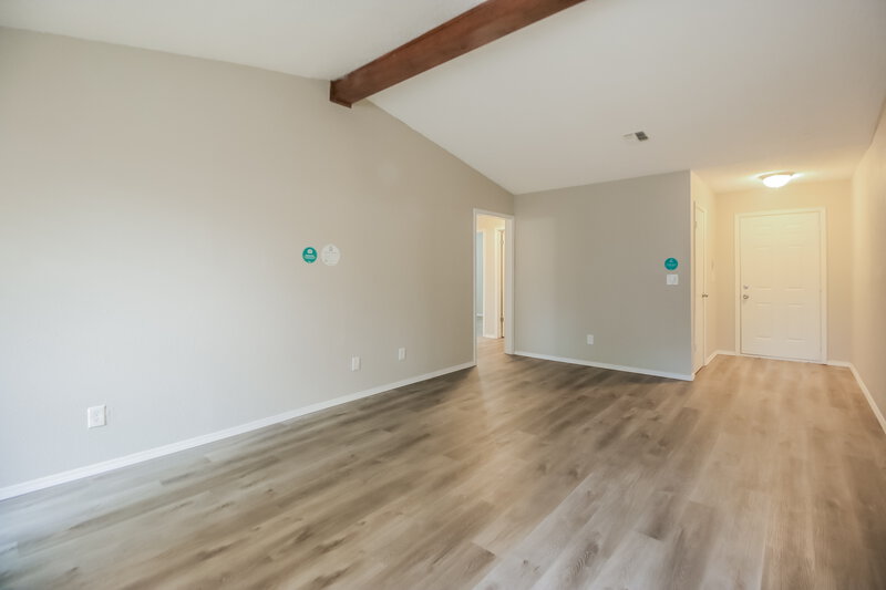 1,306/Mo, 2835 Juvene Circle Spencer, OK 73084 Living Room View