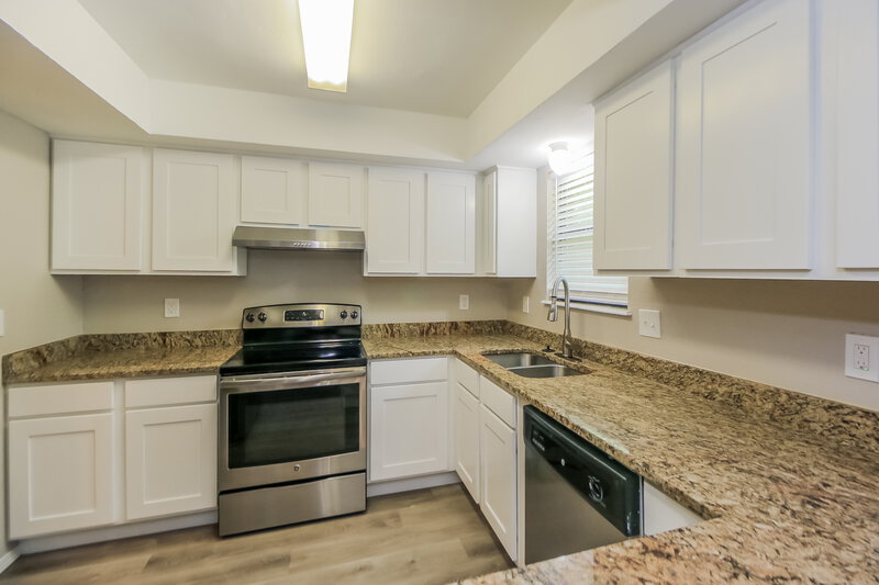 1,306/Mo, 2835 Juvene Circle Spencer, OK 73084 Kitchen View