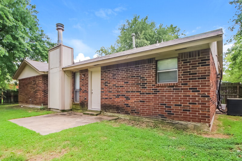 1,306/Mo, 2835 Juvene Circle Spencer, OK 73084 Rear View
