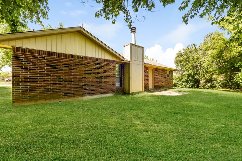 1,306/Mo, 2835 Juvene Circle Spencer, OK 73084 Rear View 4