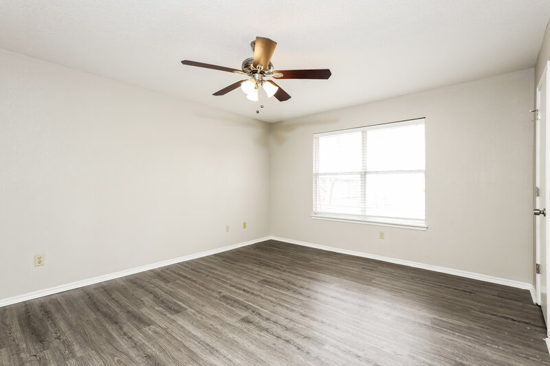 1,665/Mo, 205 Bradgate Dr Yukon, OK 73099 Main Bedroom View
