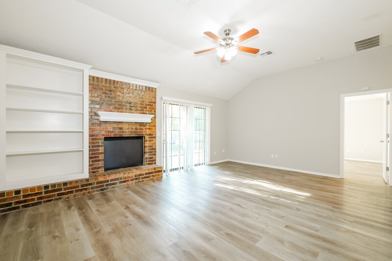 1,720/Mo, 324 Marrgate Dr Yukon, OK 73099 Living Room View