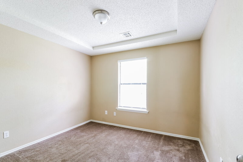 2,240/Mo, 324 Marrgate Dr Yukon, OK 73099 Bedroom View 4