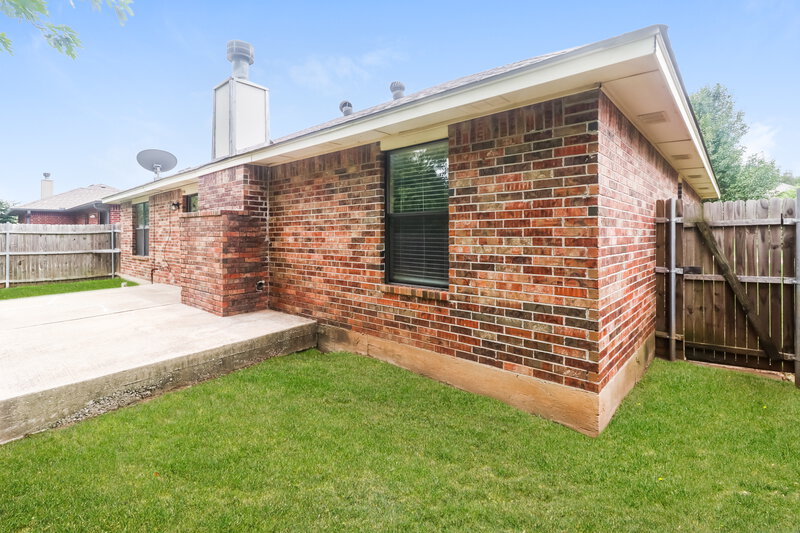 2,240/Mo, 324 Marrgate Dr Yukon, OK 73099 Rear View 3