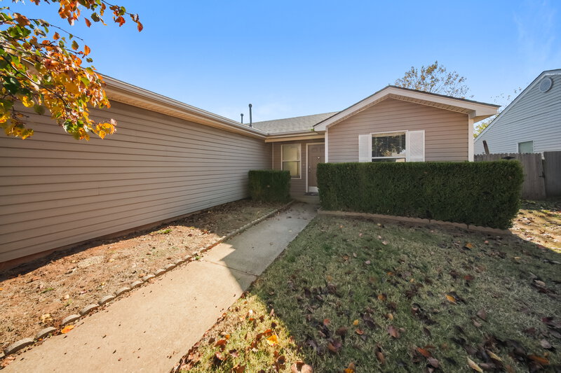 1,445/Mo, 10428 Bradford Way Yukon, OK 73099 Front View