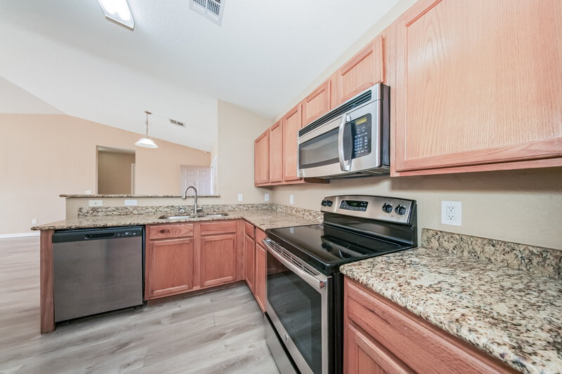 1,445/Mo, 10428 Bradford Way Yukon, OK 73099 Kitchen View