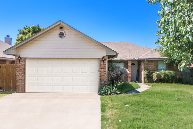 1,450/Mo, 12524 NW 4th St Yukon, OK 73099 External View