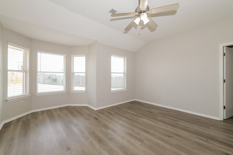 1,755/Mo, 420 Marrgate Dr Yukon, OK 73099 Main Bedroom View