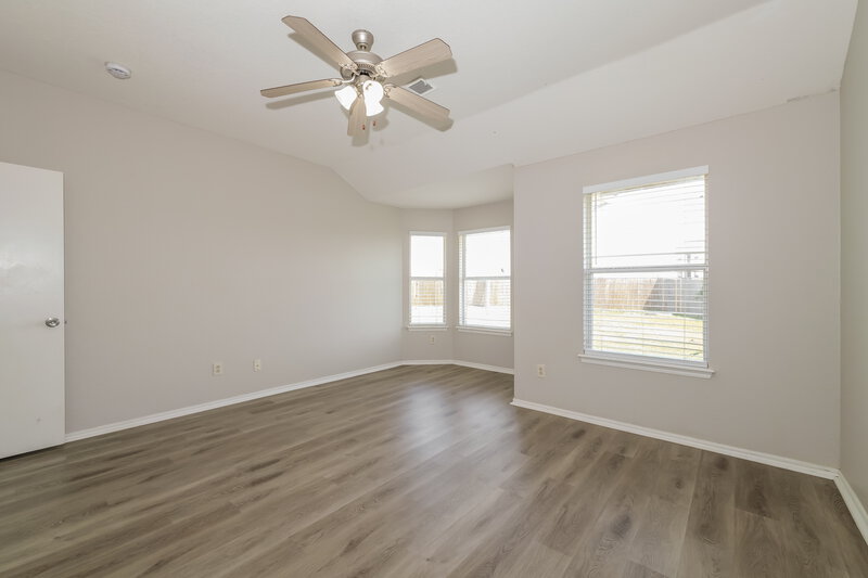 1,755/Mo, 420 Marrgate Dr Yukon, OK 73099 Main Bedroom View 2