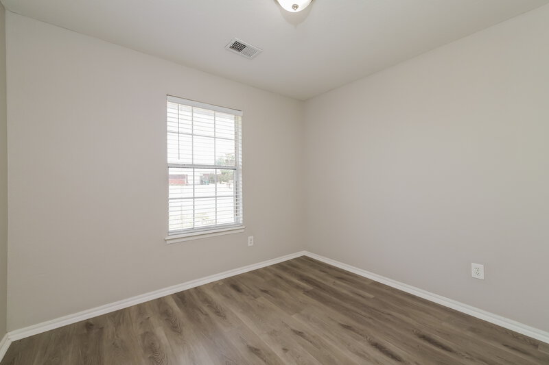 1,755/Mo, 420 Marrgate Dr Yukon, OK 73099 Bedroom View 2