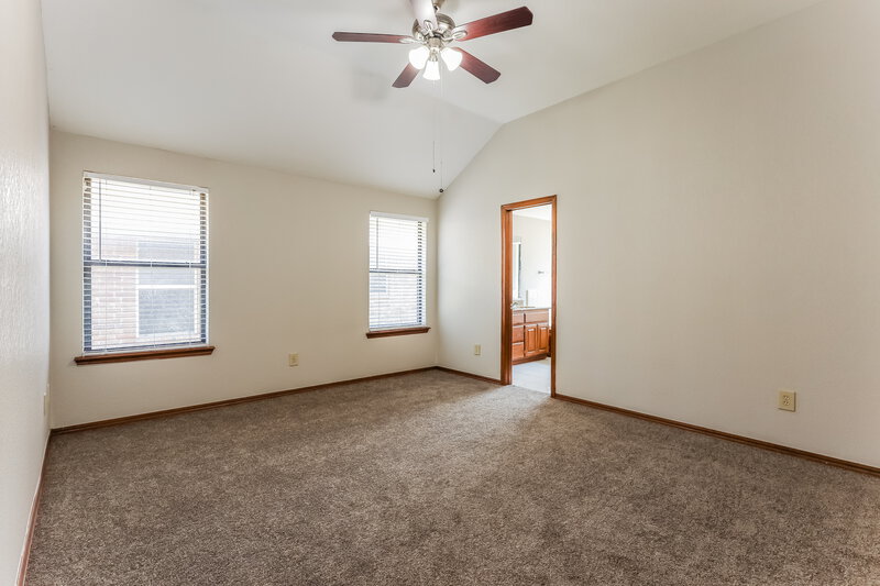 1,605/Mo, 12004 NW 6th St Yukon, OK 73099 Main Bedroom View