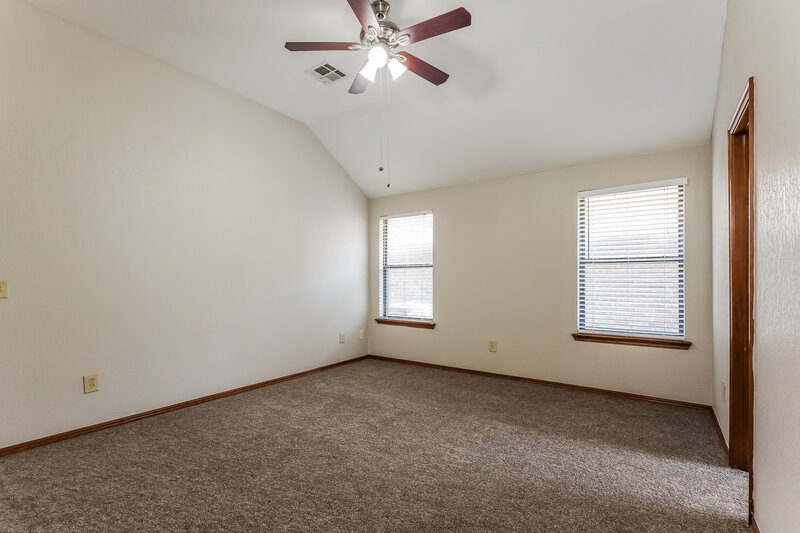 1,605/Mo, 12004 NW 6th St Yukon, OK 73099 Main Bedroom View 2