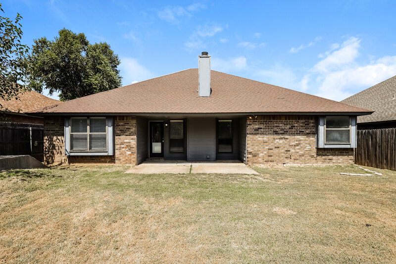1,605/Mo, 12004 NW 6th St Yukon, OK 73099 Rear View