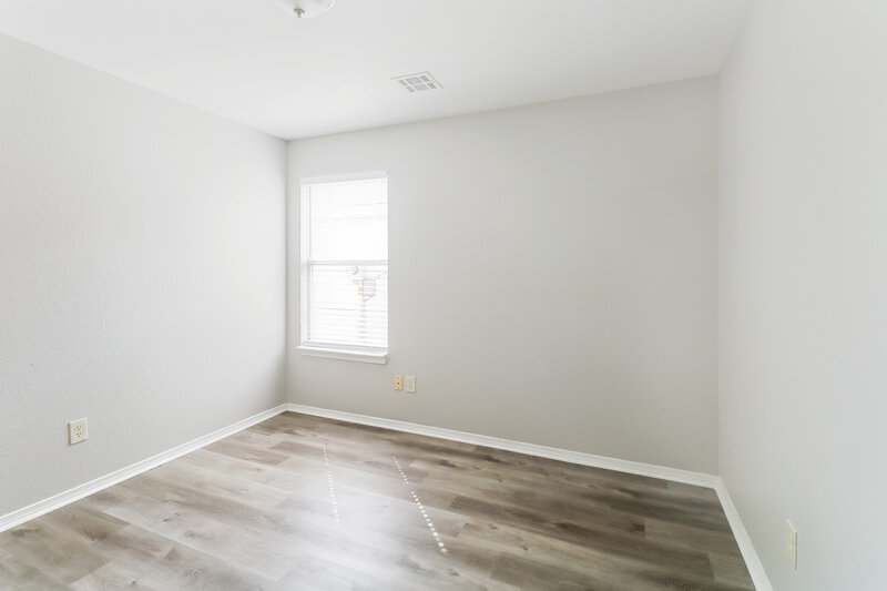 2,160/Mo, 1101 Edinburg Dr Yukon, OK 73099 Bedroom View 2