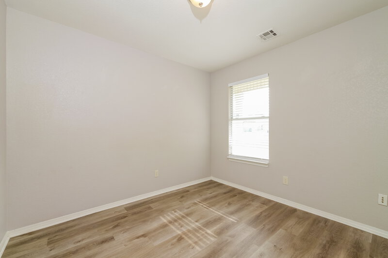 1,610/Mo, 1101 Edinburg Dr Yukon, OK 73099 Bedroom View 3