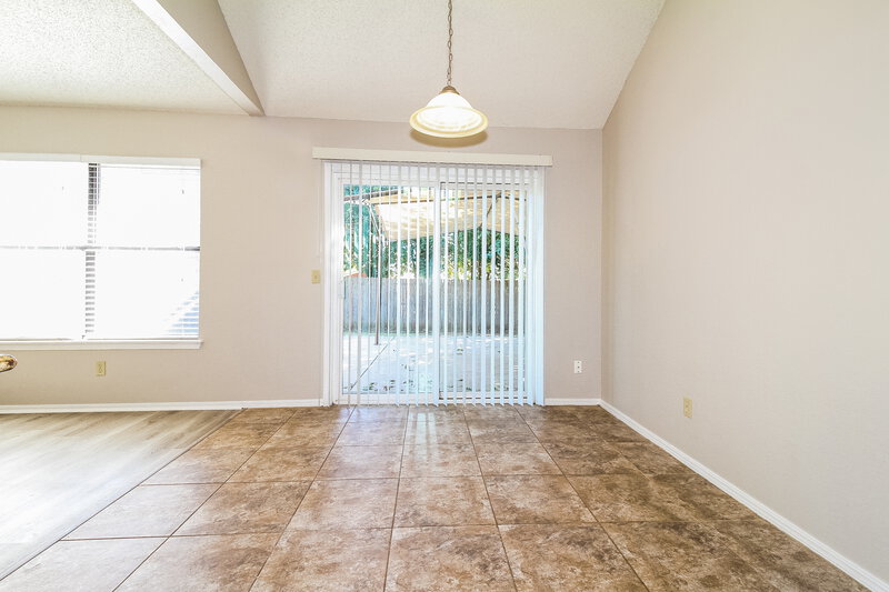 1,530/Mo, 12500 NW 3rd St Yukon, OK 73099 Dining Room View