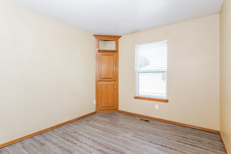 1,495/Mo, 1120 Shelly Rd Yukon, OK 73099 Bedroom View 2