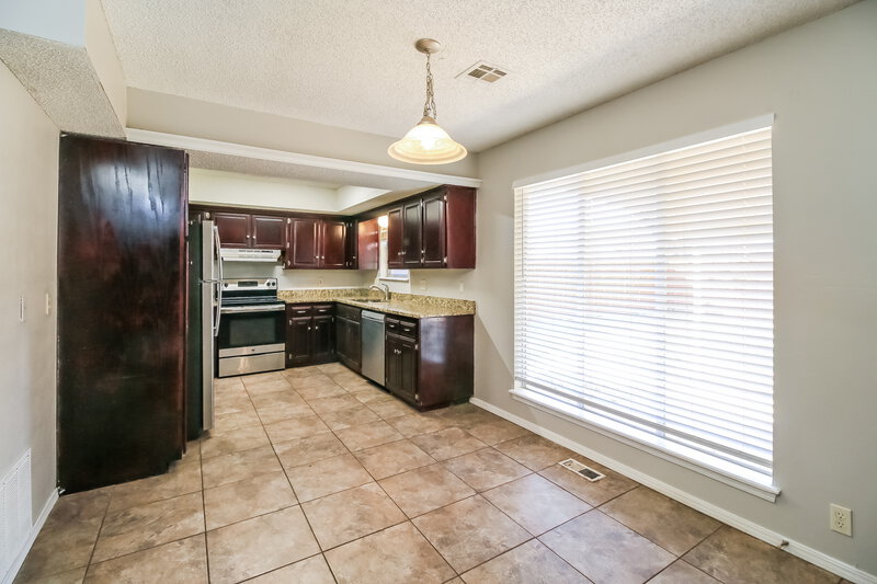 1,880/Mo, 10327 Fairfax Ln Yukon, OK 73099 Dining Room View