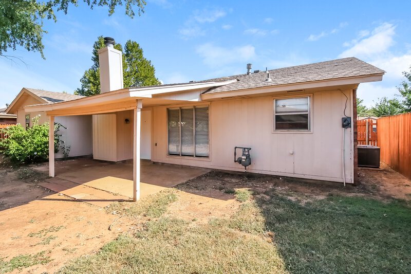 1,880/Mo, 10327 Fairfax Ln Yukon, OK 73099 Rear View 2