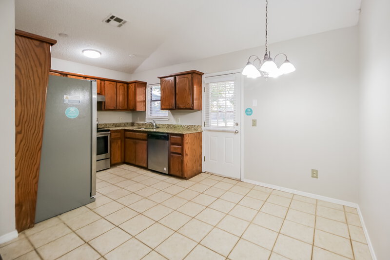 1,400/Mo, 12509 Ridgegate Rd Yukon, OK 73099 Dining Room View