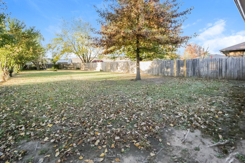 1,400/Mo, 12509 Ridgegate Rd Yukon, OK 73099 Backyard View