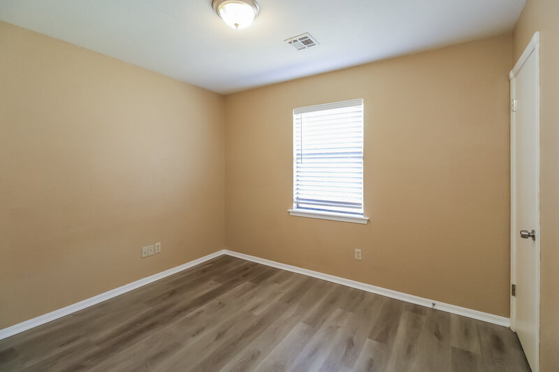 1,415/Mo, 12265 SW 12th St Yukon, OK 73099 Bedroom View 2