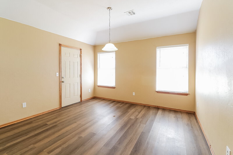 2,180/Mo, 2032 Turner Dr Oklahoma City, OK 73110 Dining Room View