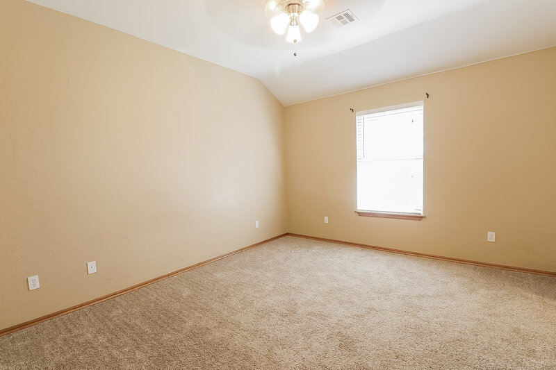 2,180/Mo, 2032 Turner Dr Oklahoma City, OK 73110 Bedroom View 5