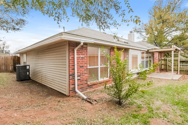 1,415/Mo, 9109 Orchard Blvd Midwest City, OK 73130 Rear View 2