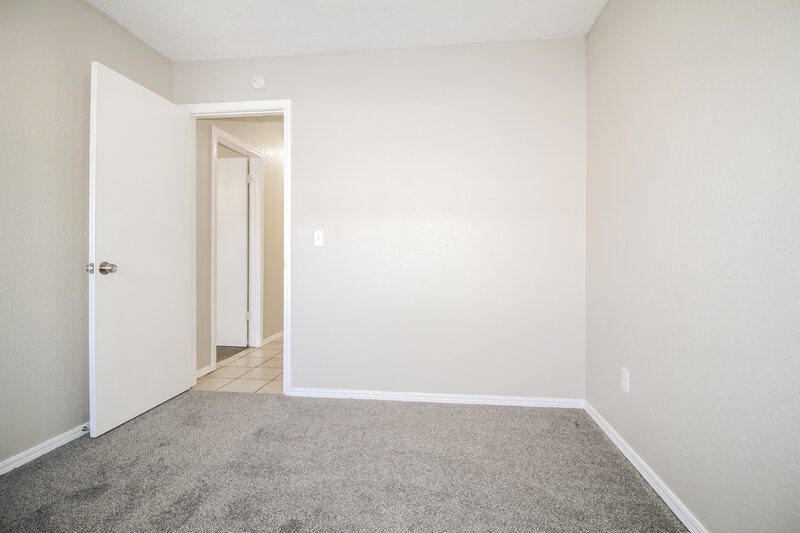 1,200/Mo, 10321 Koch Dr Oklahoma City, OK 73130 Bedroom View 2