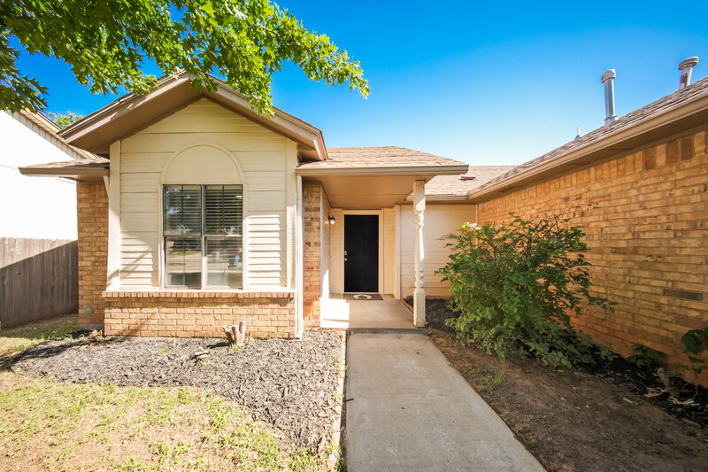1,425/Mo, 9705 Oaktree Terrace Midwest City, OK 73130 Front View