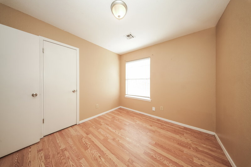 1,425/Mo, 9705 Oaktree Terrace Midwest City, OK 73130 Bedroom View 2