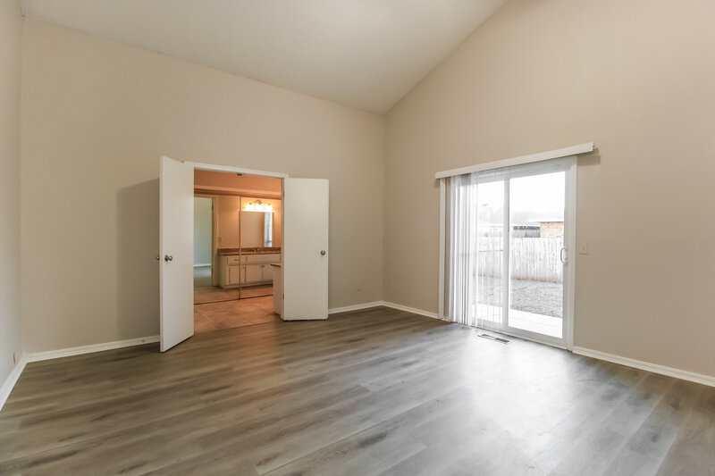 1,585/Mo, 8916 Northridge Terrace Oklahoma City, OK 73132 Main Bedroom View
