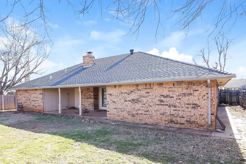 1,830/Mo, 8117 NW 81st St Oklahoma City, OK 73132 Rear View