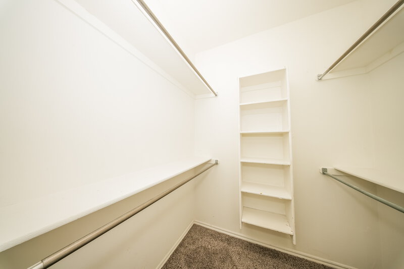 1,510/Mo, 7000 Old Glory Ln Oklahoma City, OK 73135 Walk In Closet View