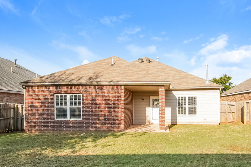 1,510/Mo, 7000 Old Glory Ln Oklahoma City, OK 73135 Rear View 2