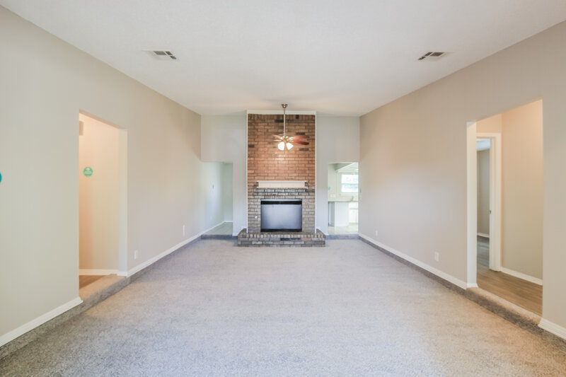 1,445/Mo, 5416 Embers Dr Oklahoma City, OK 73135 Living Room View