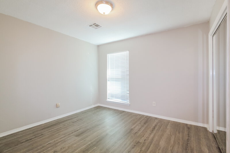 1,445/Mo, 5416 Embers Dr Oklahoma City, OK 73135 Bedroom View 2