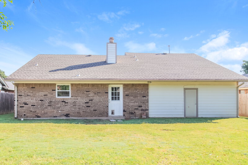 1,445/Mo, 5416 Embers Dr Oklahoma City, OK 73135 Rear View