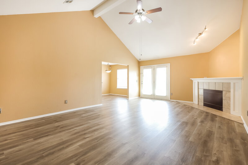 1,605/Mo, 4908 SE 88th Terrace Oklahoma City, OK 73135 Living Room View