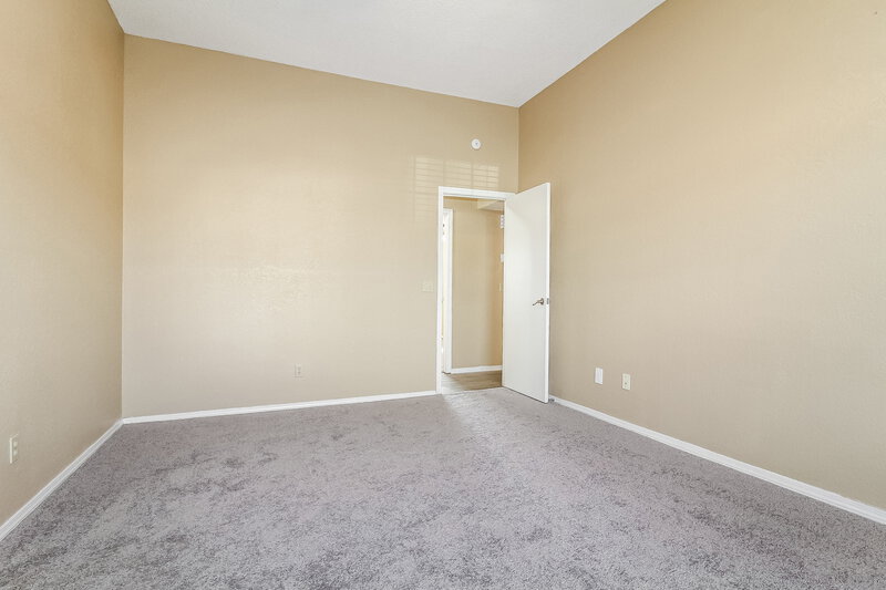 1,700/Mo, 8309 Stonewood Dr Oklahoma City, OK 73135 Main Bedroom View 3