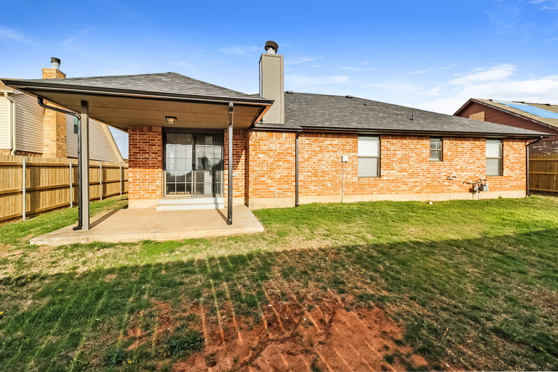 1,700/Mo, 8309 Stonewood Dr Oklahoma City, OK 73135 Rear View
