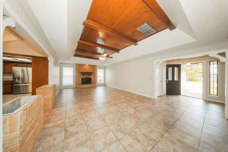 1,730/Mo, 5421 Sudbury Ln Oklahoma City, OK 73135 Living Room View