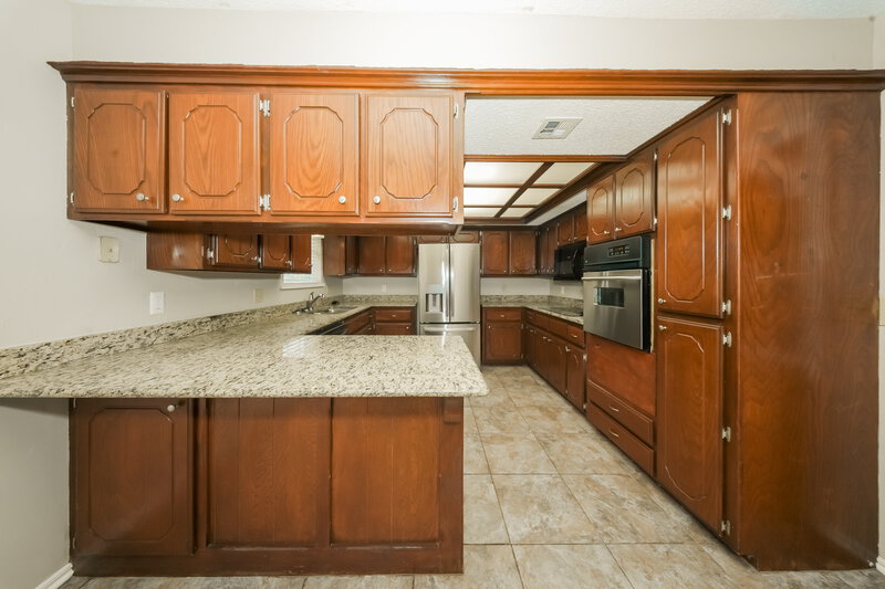 1,730/Mo, 5421 Sudbury Ln Oklahoma City, OK 73135 Dining Room View