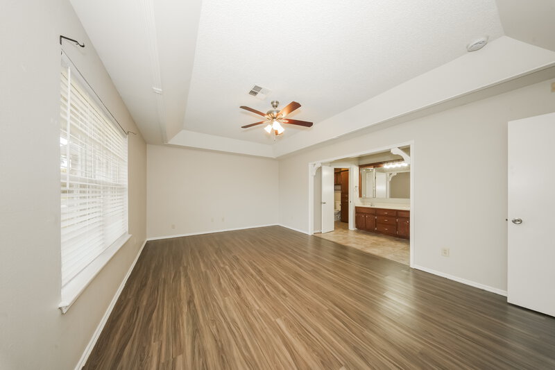 1,730/Mo, 5421 Sudbury Ln Oklahoma City, OK 73135 Main Bedroom View 2