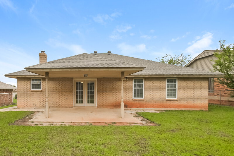 1,730/Mo, 5421 Sudbury Ln Oklahoma City, OK 73135 Rear View