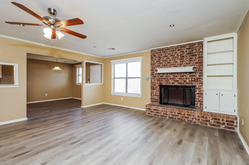 1,500/Mo, 12604 Whispering Hollow Dr Oklahoma City, OK 73142 Living Room View 3